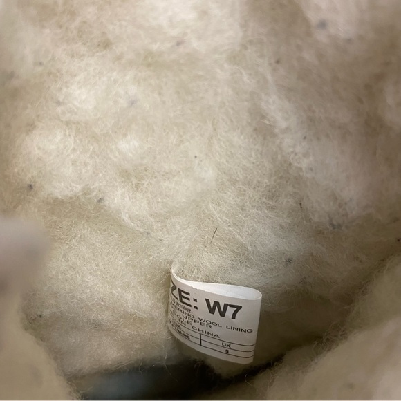 EMU Wool Lined Dark Brown Womens Mid calf Boots EUC size W7 - Picture 9 of 9